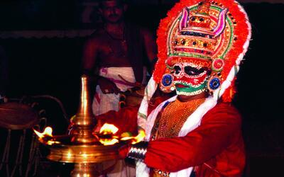मुडियेट्टू, केरल का पारंपरिक रंगमंच व नृत्‍य नाटिका